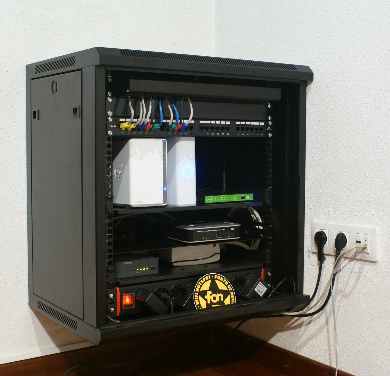 Coffret Informatique 6U